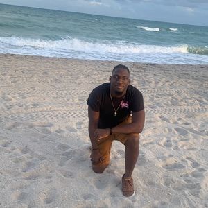 Meet your Posher, Devan